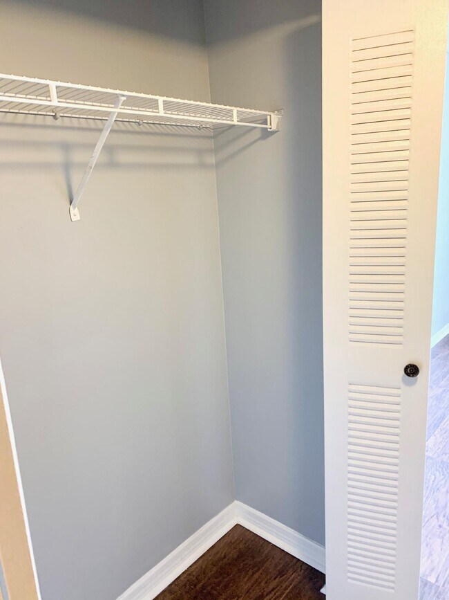 Building Photo - 2600 S University Dr