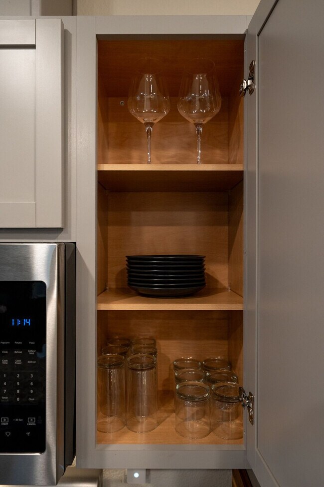 Building Photo - 6001 San Rafael Ln