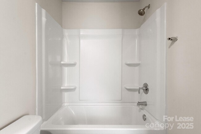 Building Photo - 117 Dogwood Vlg Trl
