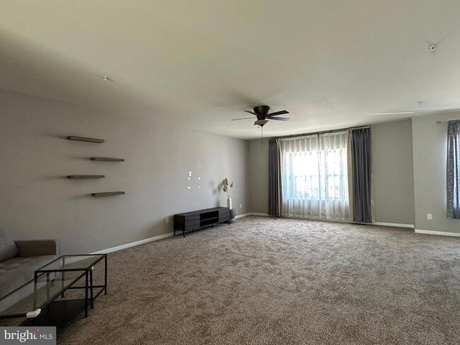 Building Photo - 525 S Twin Lakes Blvd