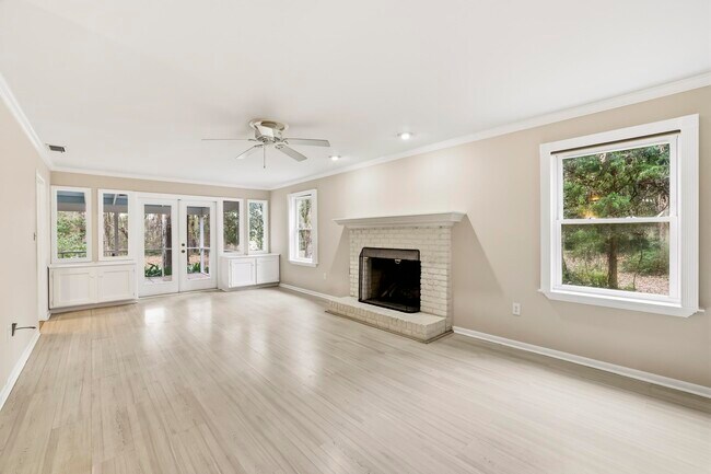 Building Photo - 7585 Skipper Ln