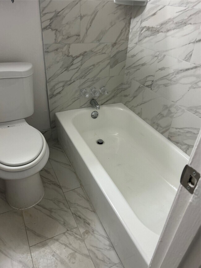 Building Photo - 3400 Timmons Ln