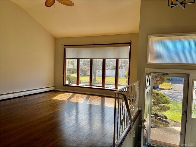 Building Photo - 14 Glendale Dr