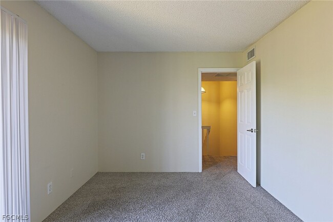 Building Photo - 12353 Woodrose Ct