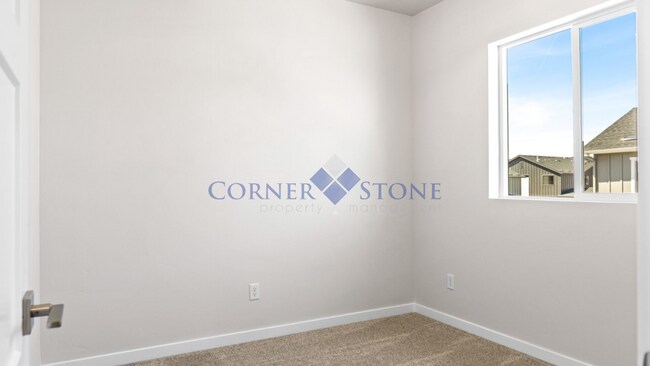Building Photo - Modern New Construction Home in Boise!