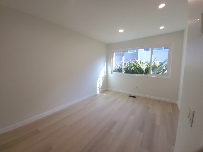 Building Photo - 6263 Caminito Marcial