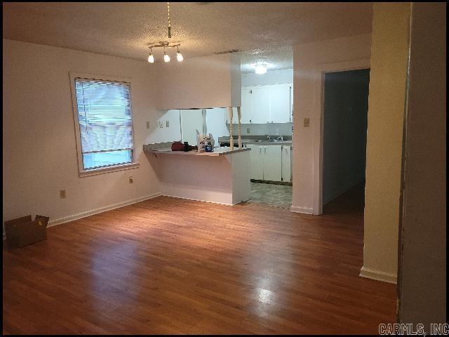 Building Photo - 1705 Lilac Cir