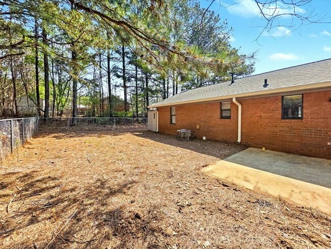 Building Photo - Tibbitts Drive Duplex