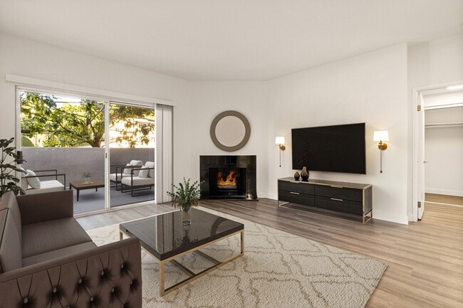 Building Photo - Cahuenga Heights