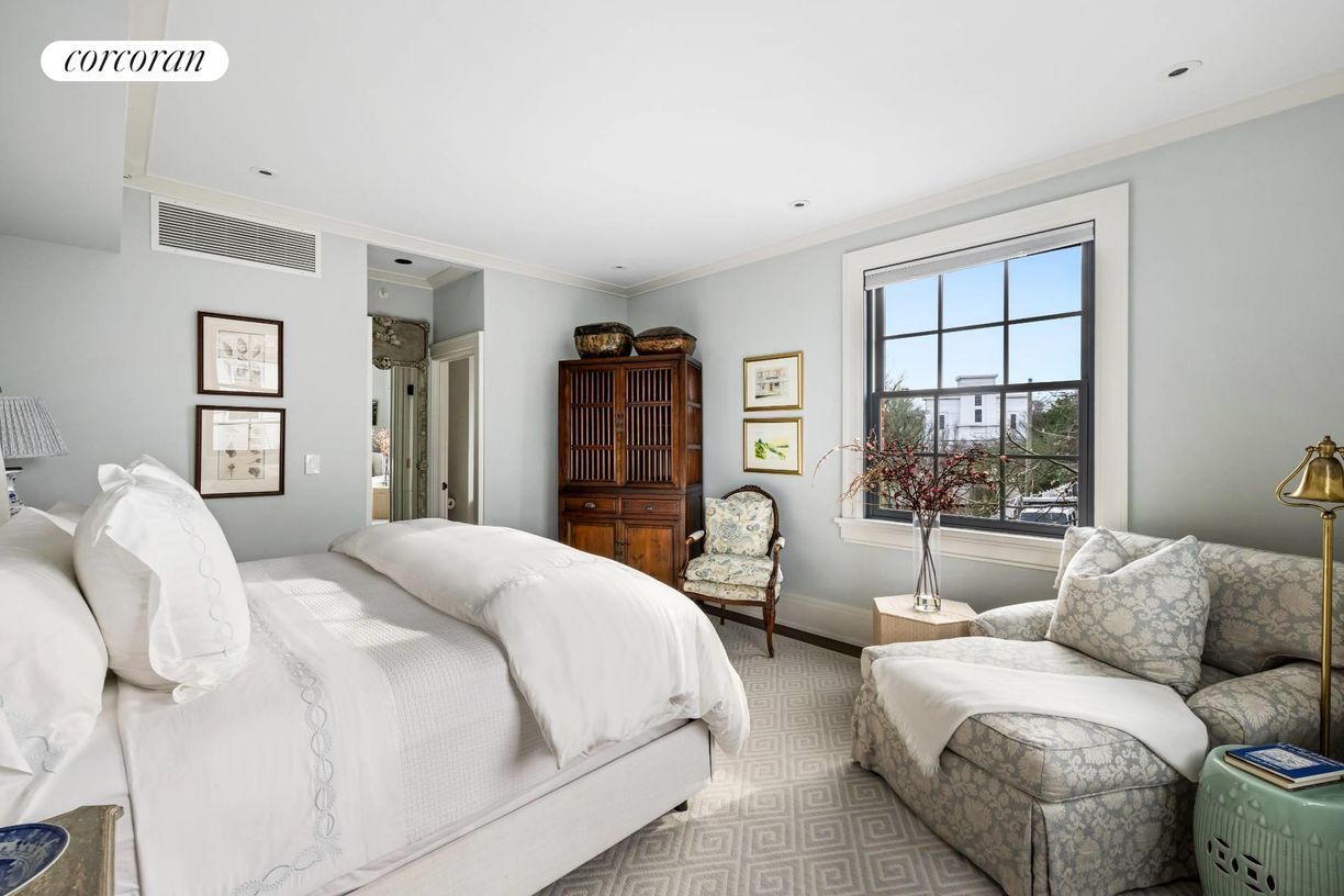 Building Photo - 43 Church St