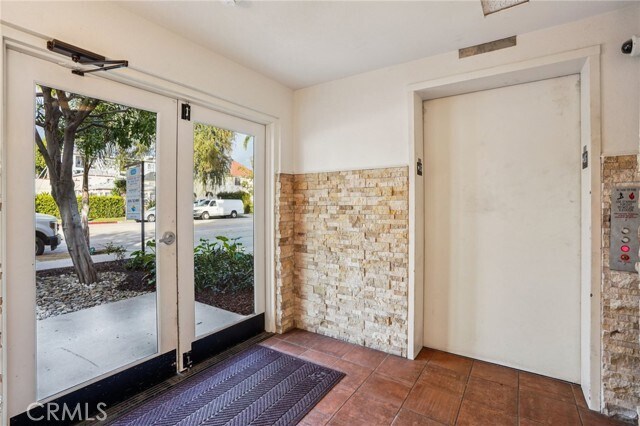Building Photo - 11162 Camarillo St