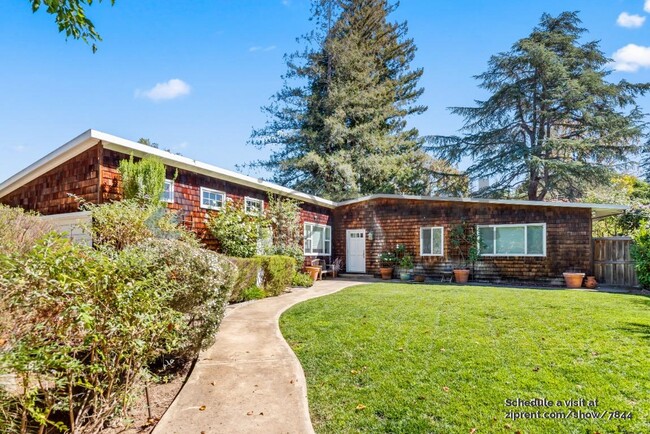 Building Photo - 361 Linfield Dr