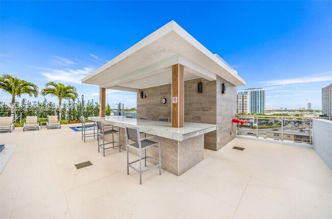 Building Photo - 7901 Hispanola Ave