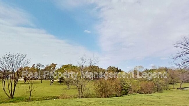 Building Photo - 3607 Stables Ln