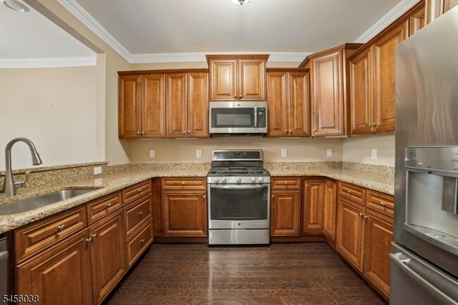 Building Photo - 4108 Hoover Ln