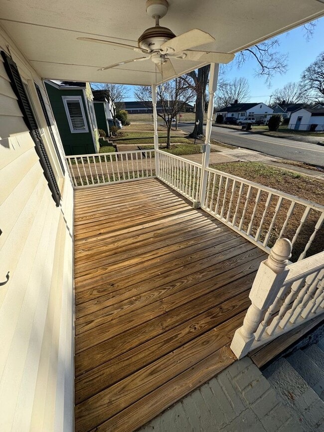 Building Photo - 3-Bedroom, 3-Bathroom Home - Close to Winthrop Coliseum, Shopping