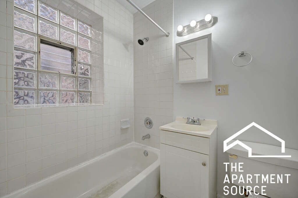 Building Photo - 1858 N Humboldt Blvd