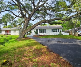 Building Photo - 475 Riverside Dr