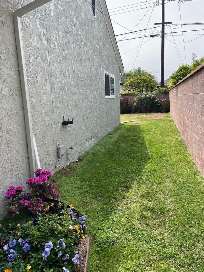 Building Photo - Beautiful Southwood Home for Lease