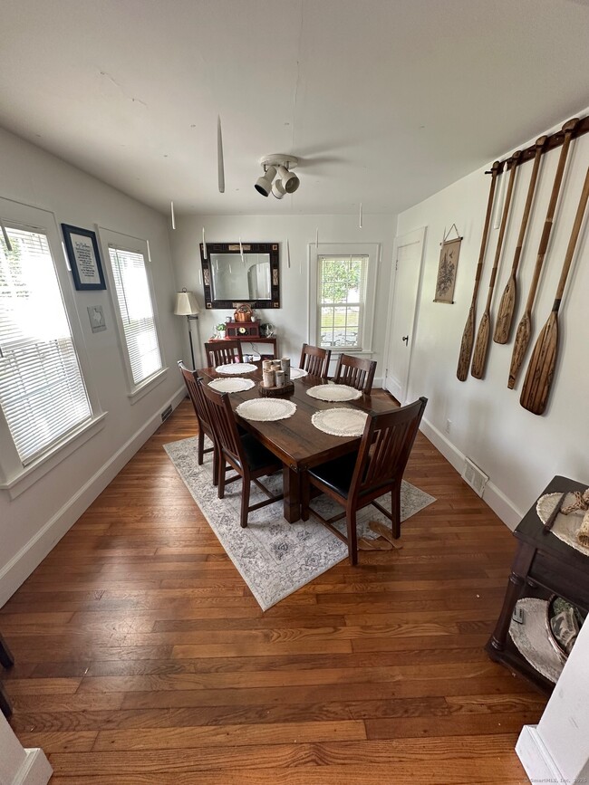 Building Photo - 1110 Poquonnock Rd