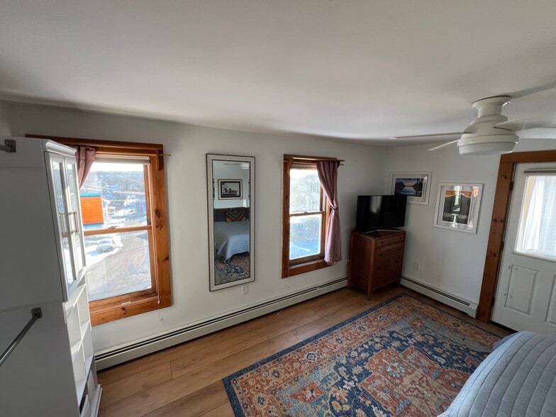 Main Floor Bedroom - Built-In Closet System - 39 Burling St