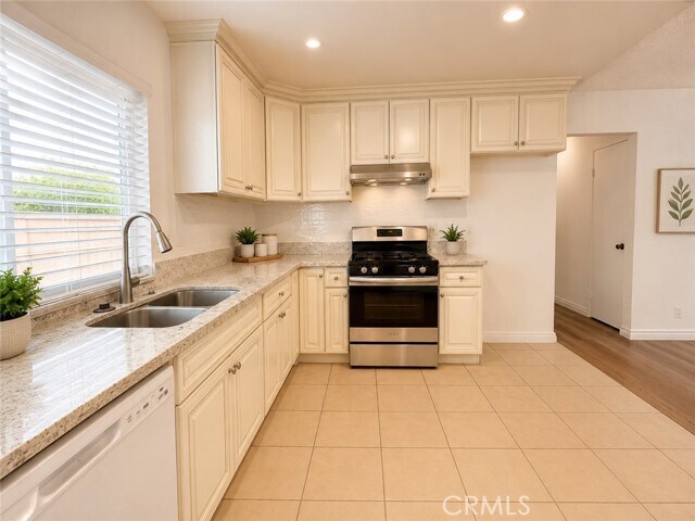 Building Photo - 118 Corta Cresta Dr