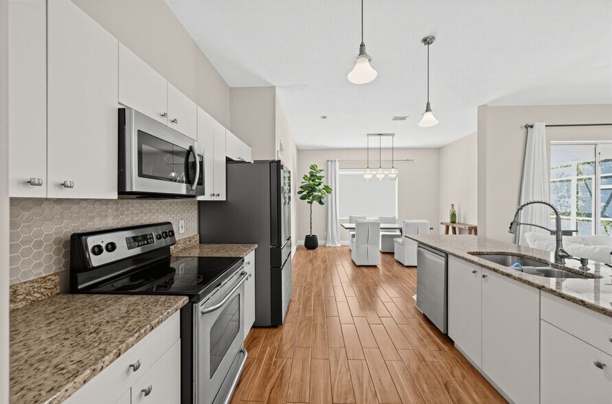 Building Photo - 2926 Inlet Cove Ln E