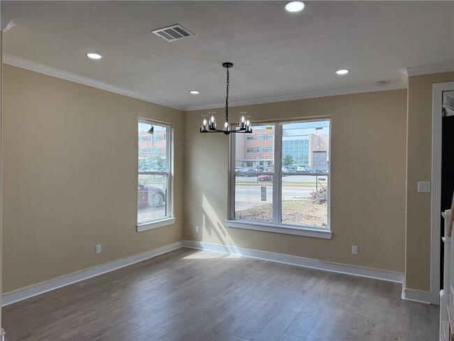 Building Photo - 807 S Coulter Dr