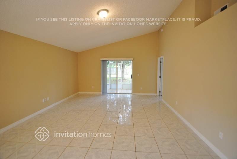Building Photo - 1416 Silverthorn Dr