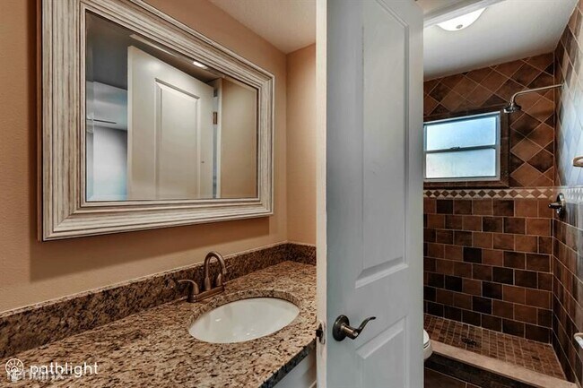 Building Photo - 3 br, 2 bath House - 6513 68th Avenue Nort...