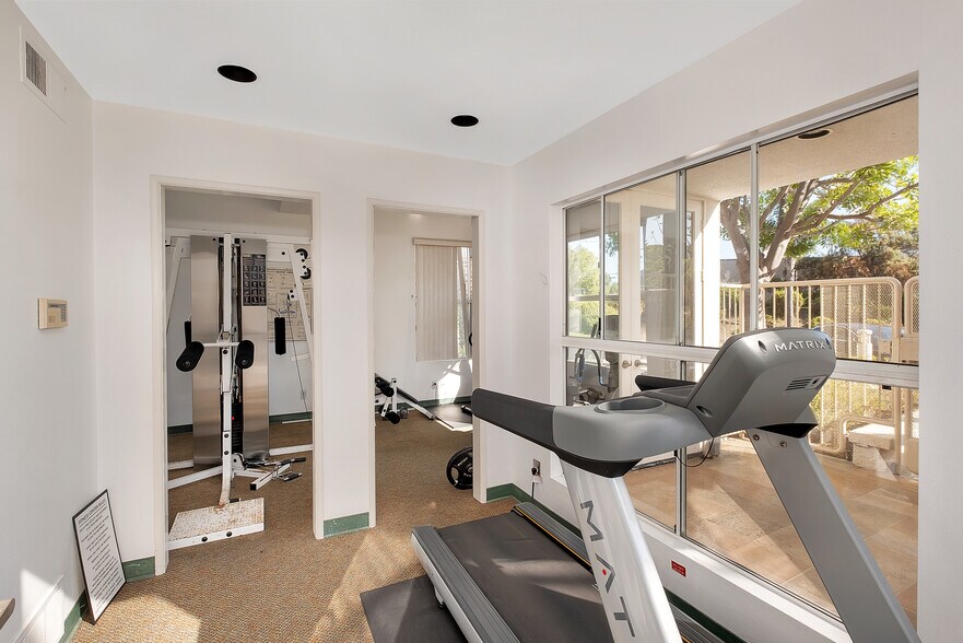 Building Photo - 30 Vista del Mar