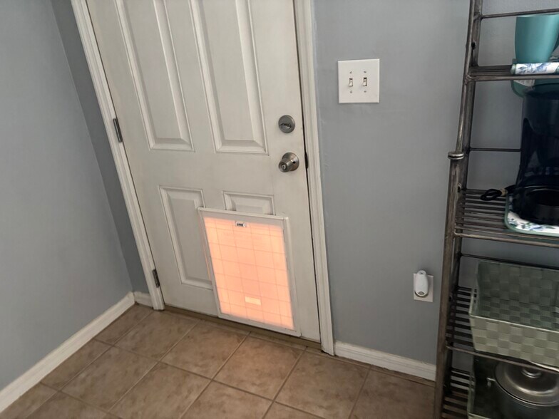 Doggy friendly - 931 Florida Ave