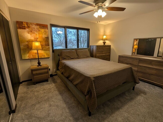 Building Photo - 8906 Erie St