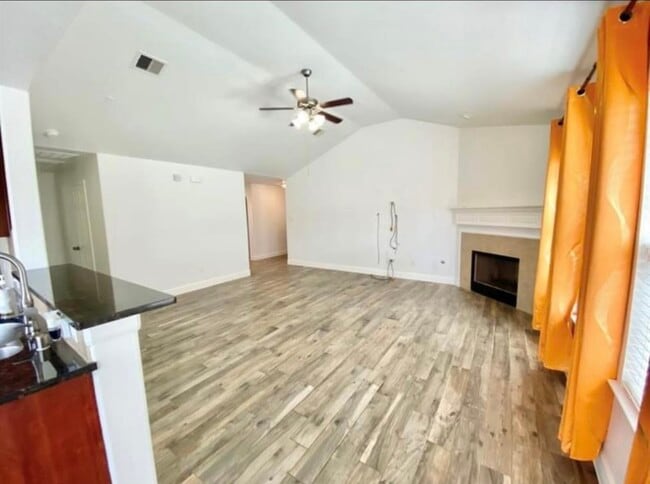 Building Photo - 6326 Saragosa Crossing Ln