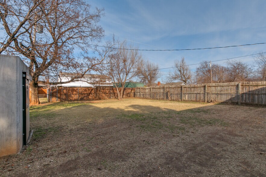 Building Photo - 3012 NW 44th St