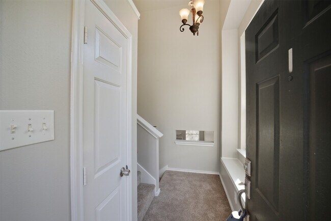 Building Photo - 79 N Walden Elms Cir