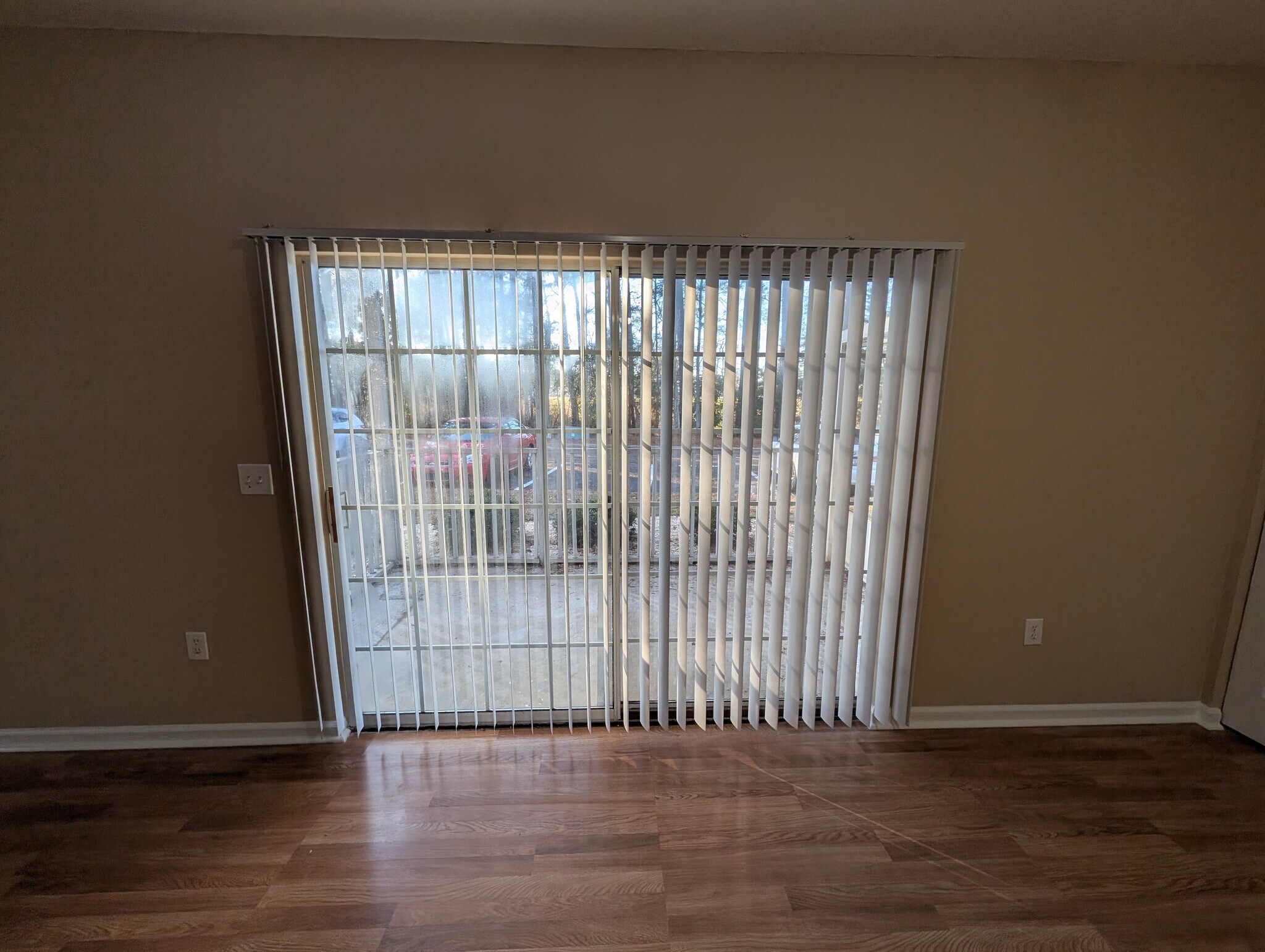 Slider to Lanai - 4405 Sweetwater Blvd