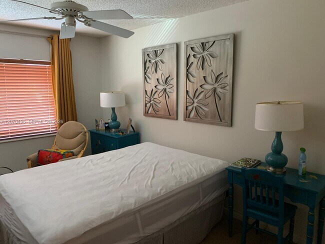 Building Photo - 3340 Torremolinos Ave