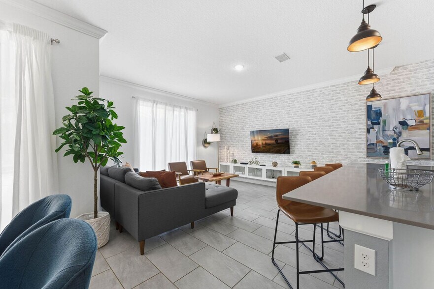 Building Photo - 4224 Paragraph Dr