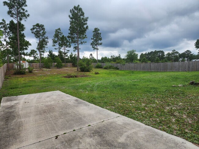 Building Photo - 208 Lockwood Ct