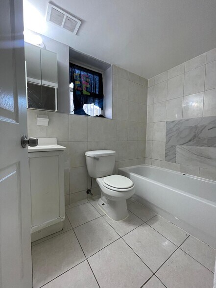 Building Photo - 261 Halladay St