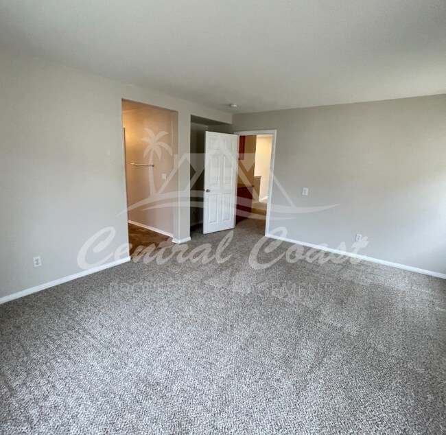Building Photo - 2235 Nightshade Ln
