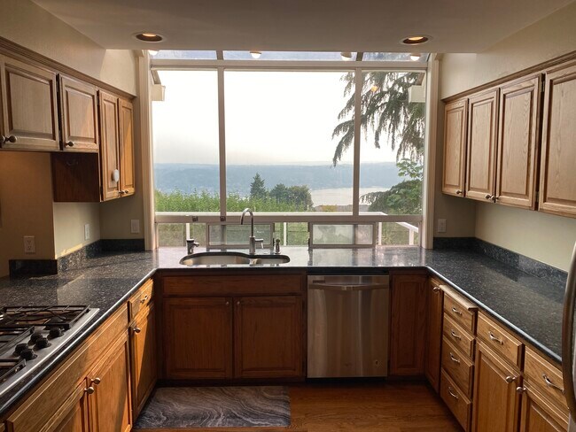 Building Photo - 4628 175th Ave SE