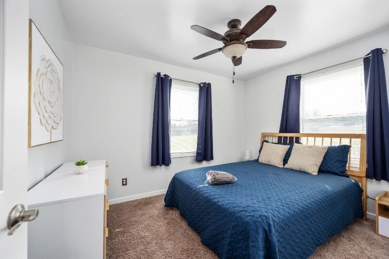 Building Photo - 145 Old Farm Hollow