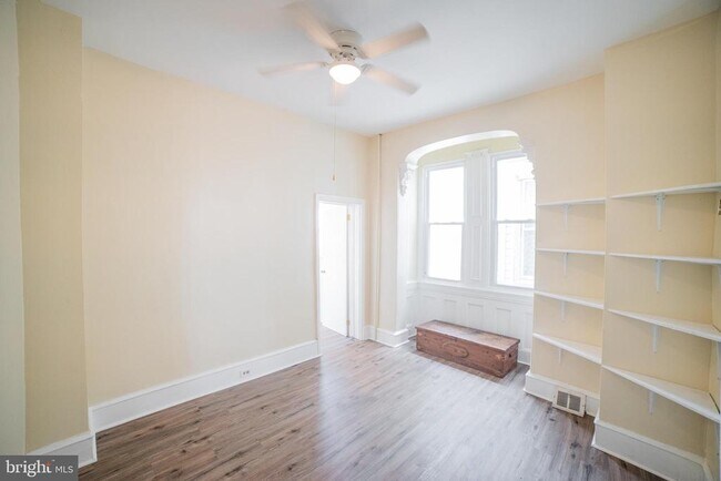 Building Photo - 2427 E Allegheny Ave