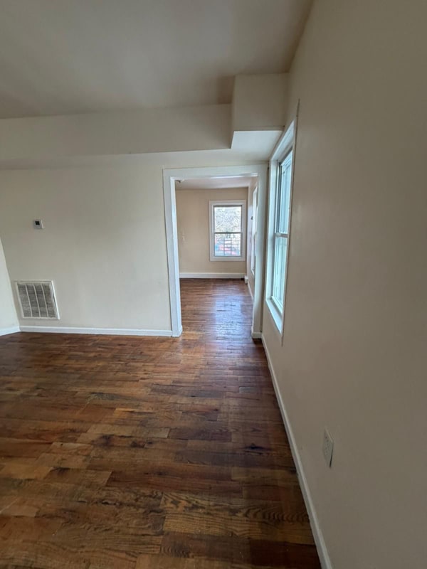 Building Photo - 113 Delavan Ave