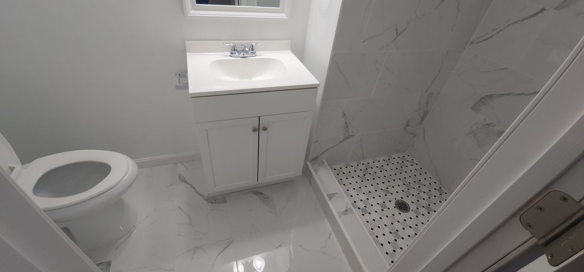 Building Photo - 7886 Marioak Dr