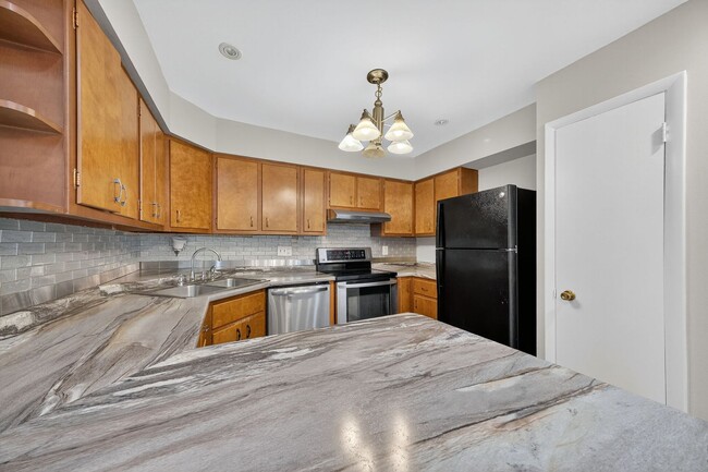 Building Photo - 8727 Sieloff Dr