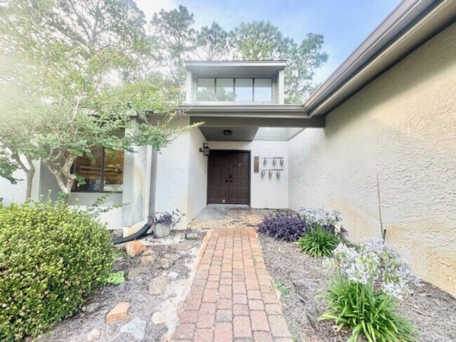 Building Photo - 155 Gleneagles Dr
