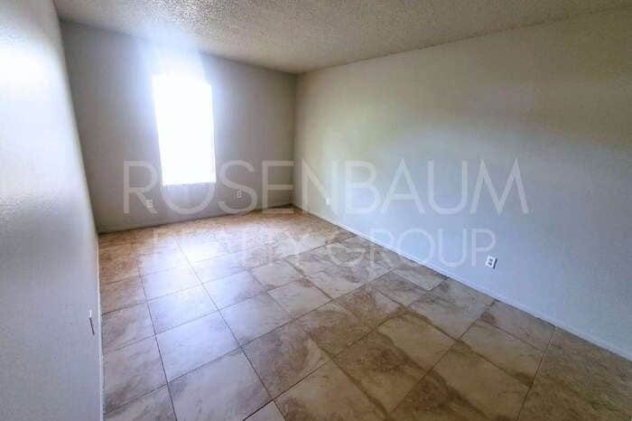 Building Photo - 1726 E 6th Ave